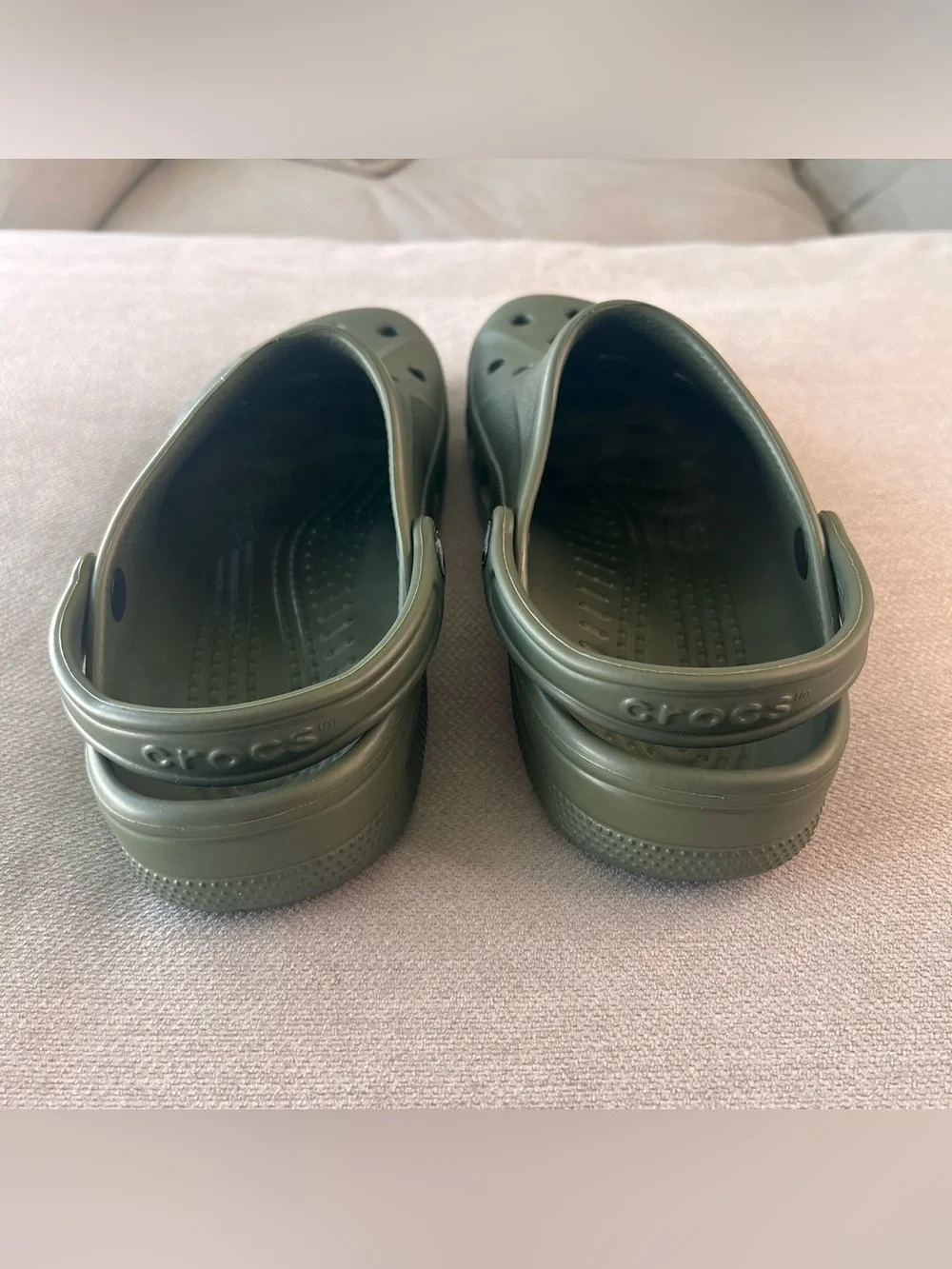 Crocs Baya Clogs Army Green Unisex Men’s 9 Women’s 11 Comfort Summer Sandals